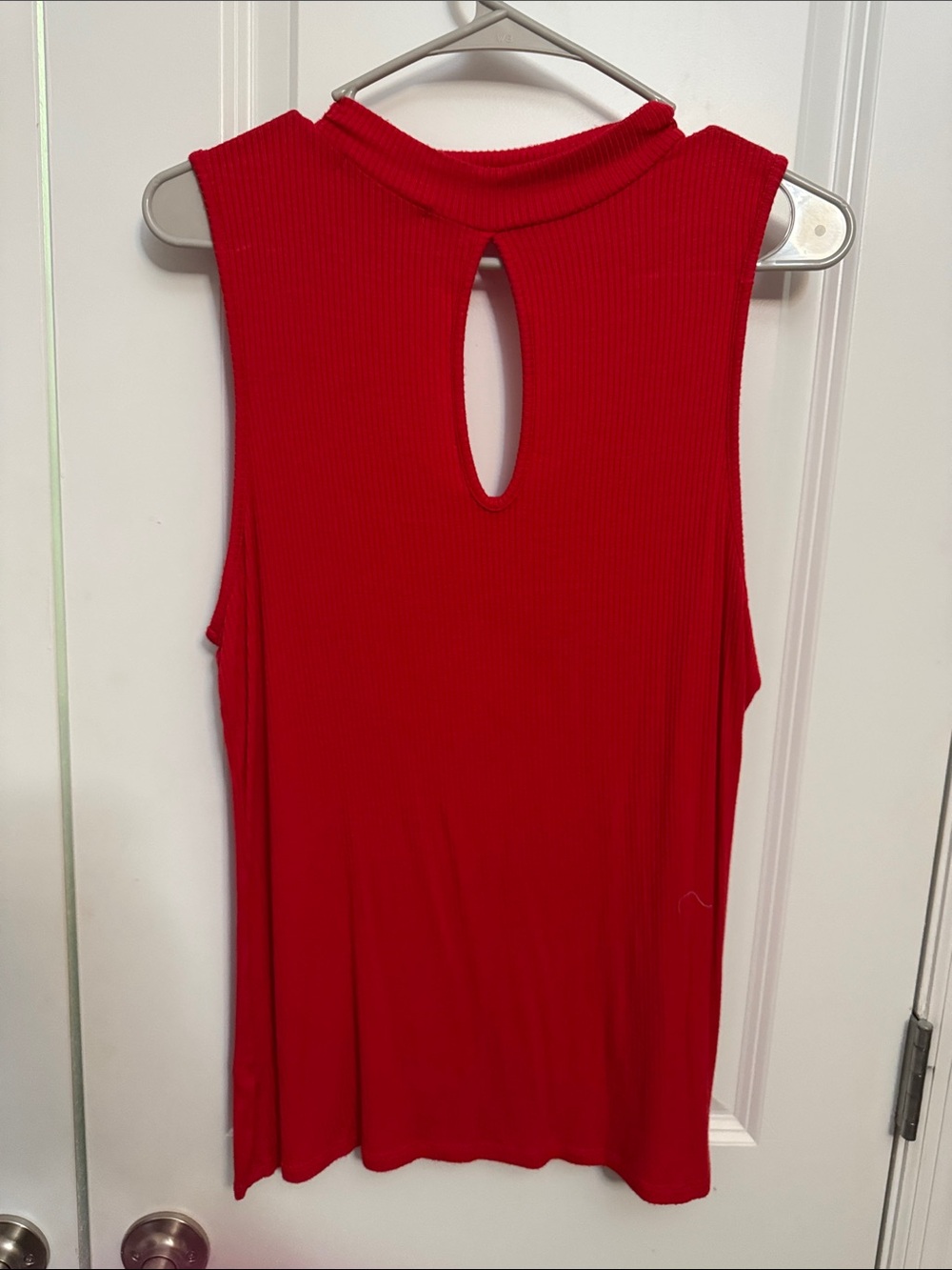 Monteau Women's Red Ribbed Keyhole Tank - Picture 3 of 3